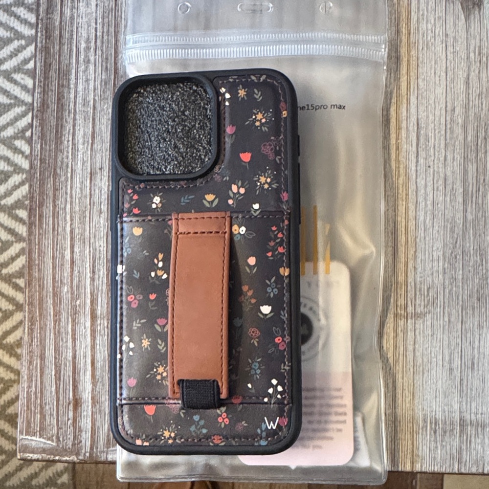Walli iPhone 15 Pro Max Case
